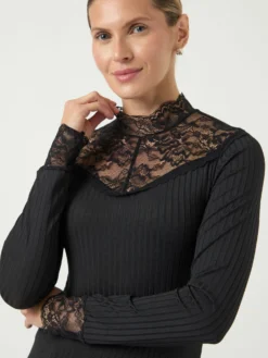 YASBLACE TOP MET LANGE MOUWEN -YAS Verkoopwinkel 26031749 Black 006