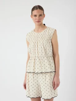 YASDOBBY MOUWLOZE TOP