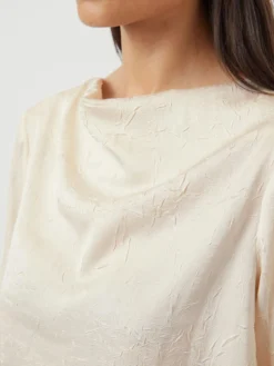 YASNIMBO TOP MET LANGE MOUWEN 8 YASNIMBO TOP MET LANGE MOUWEN -YAS Verkoopwinkel 26038614 Birch 006